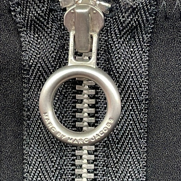 Marc by Marc Jacobs Irving Crepe Zip Front Mini Dress Black Puff Sleeve Sz 6 - Picture 15 of 15